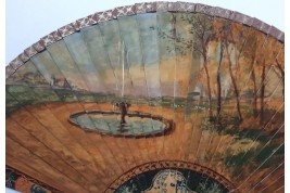 Dames de qualité saluant le roi, éventail d'après Maurice Leloir, début XXème siècle