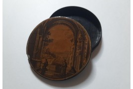 Husband spanking his wife, curiosa snuffbox 19th century