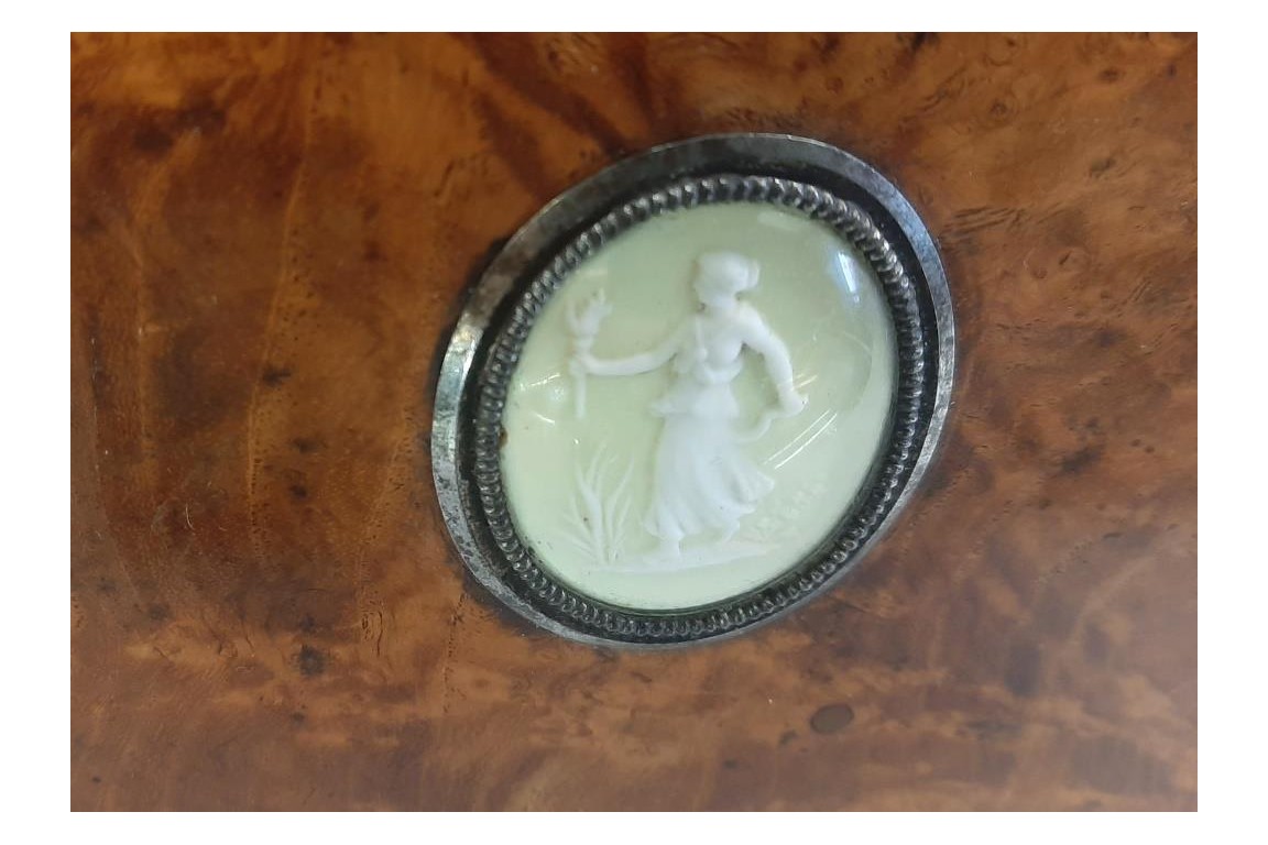 Wedgwood women, jewelry box, 19th century
