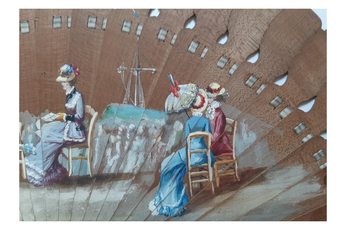 Élégante en bord de mer, éventail fin XIXème