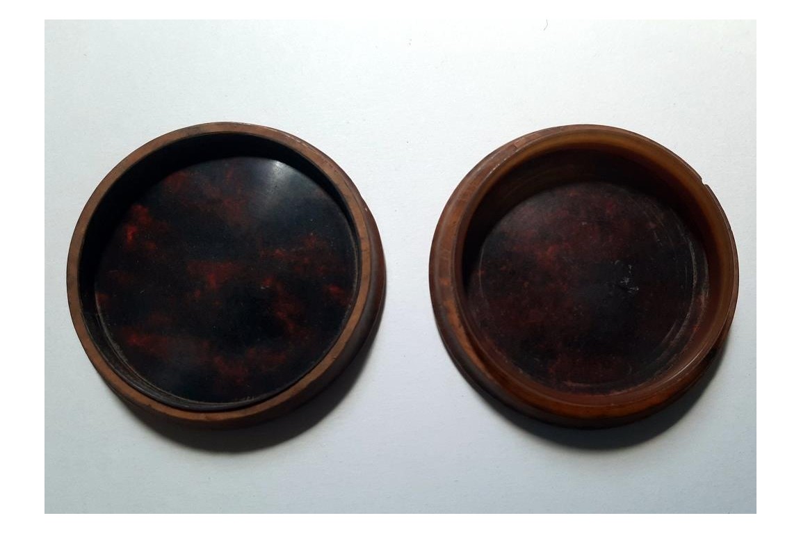 Love and friendship, snuffboxes 19th century