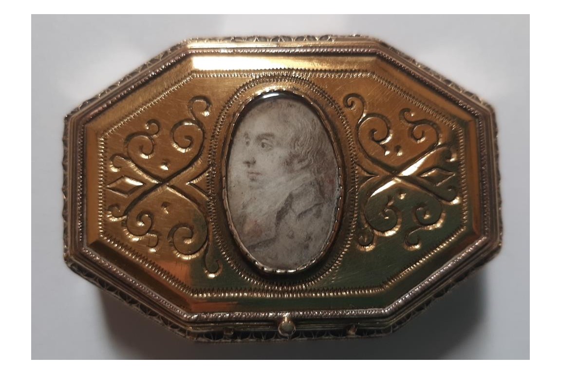 Portrait d'homme, tabatière vers 1800