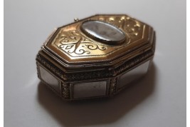 Portrait of a man, snuffbox circa 1800
