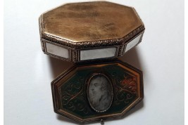 Portrait d'homme, tabatière vers 1800