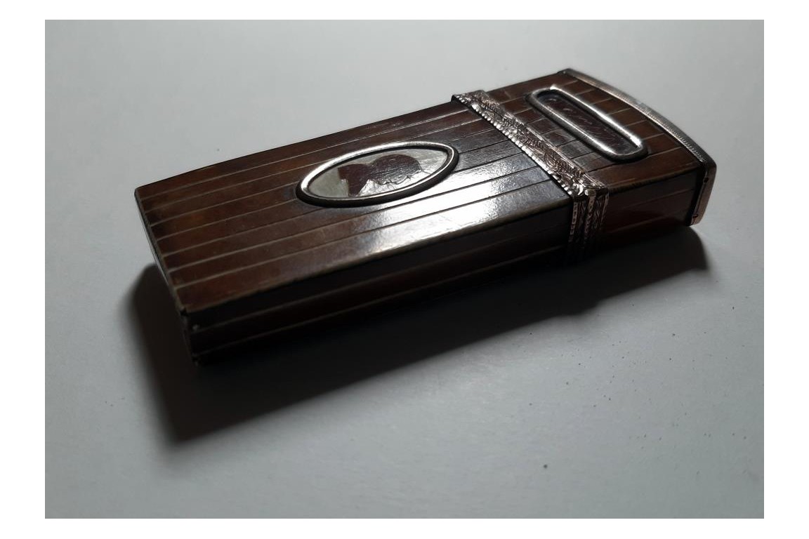 Men's silhouettes. Souvenir d'amitié case, late 18th century