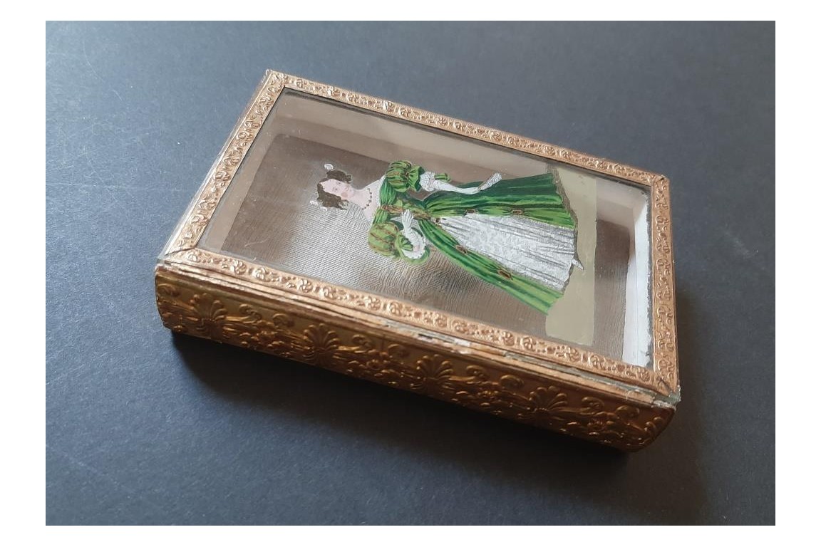 Elegant Mademoiselle George. Candy box circa 1833
