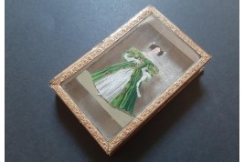 Elegant Mademoiselle George. Candy box circa 1833