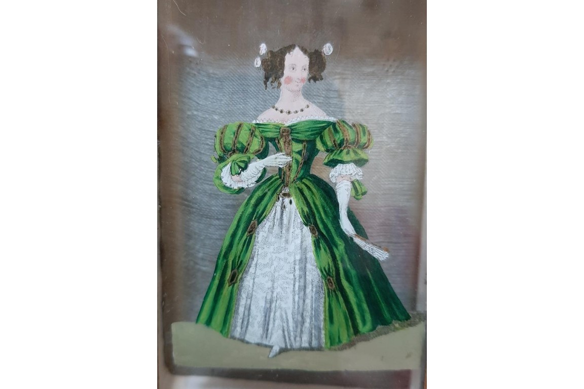 Elegant Mademoiselle George. Candy box circa 1833