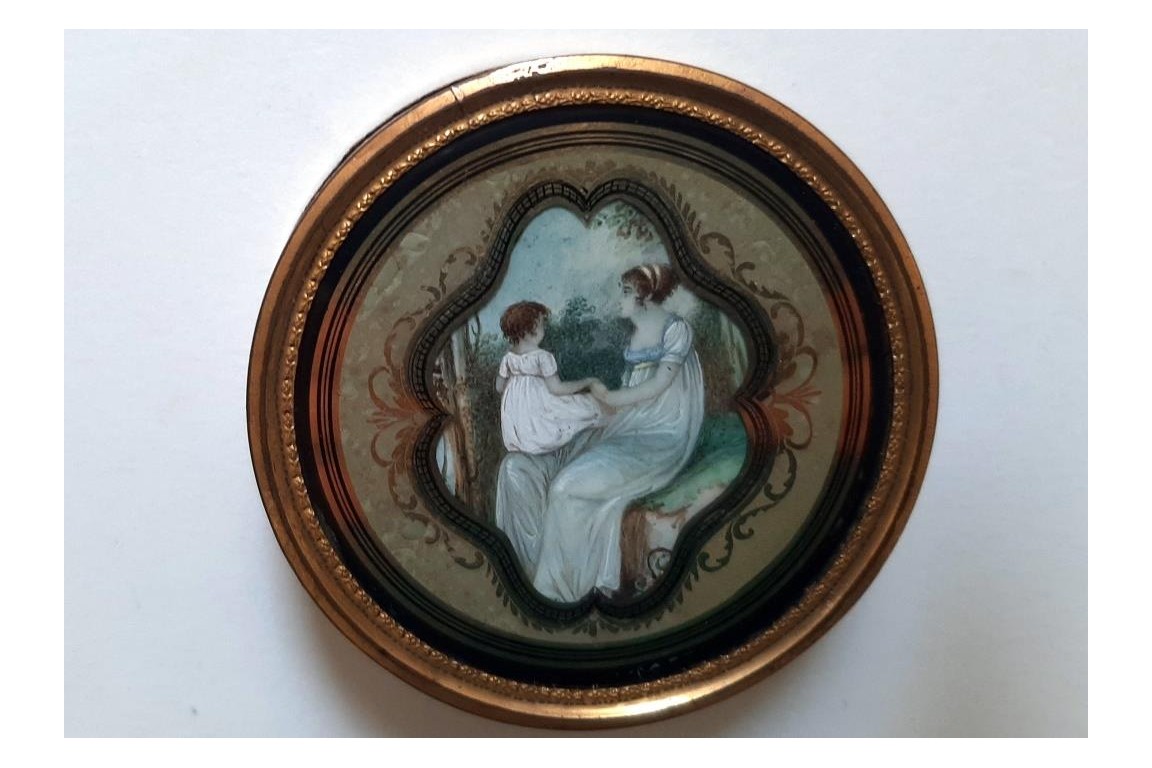 Mère et son enfant, drageoir fin XVIIIème
