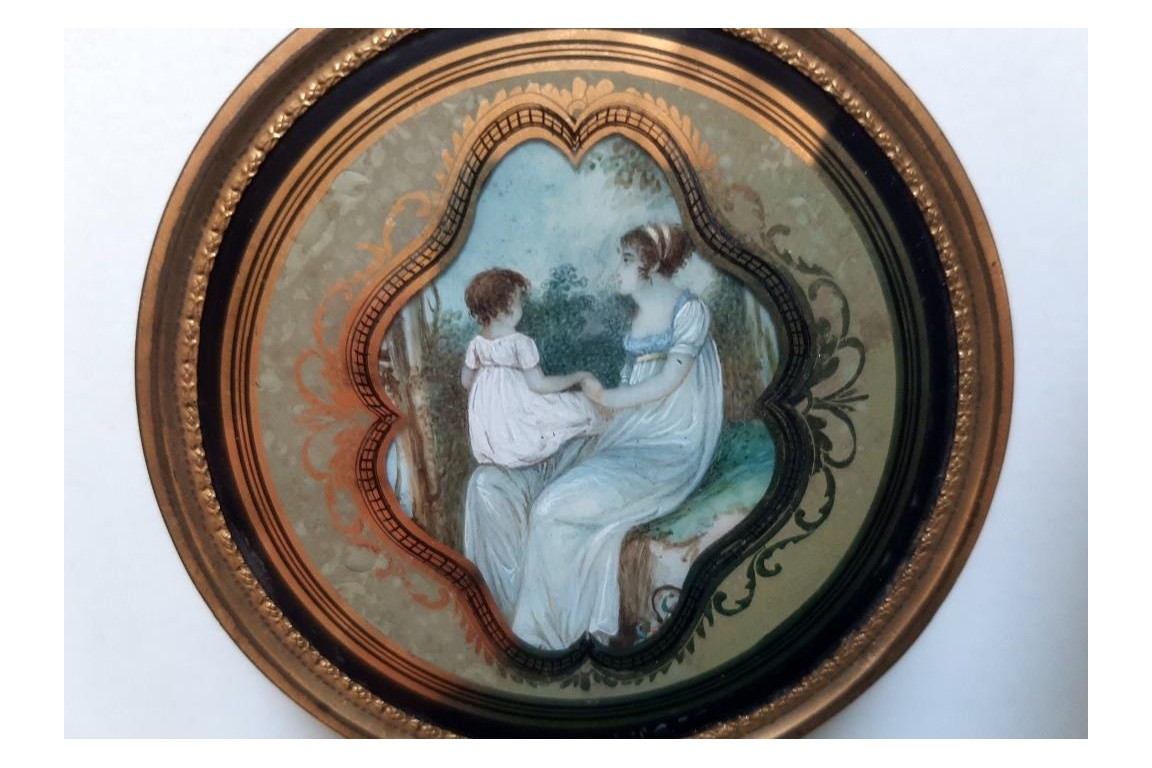 Mère et son enfant, drageoir fin XVIIIème