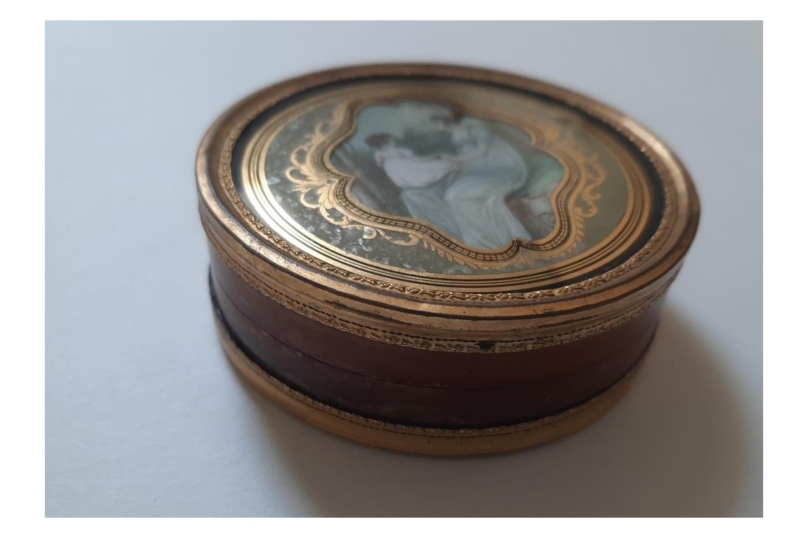 Mother and child,  late 18th century box