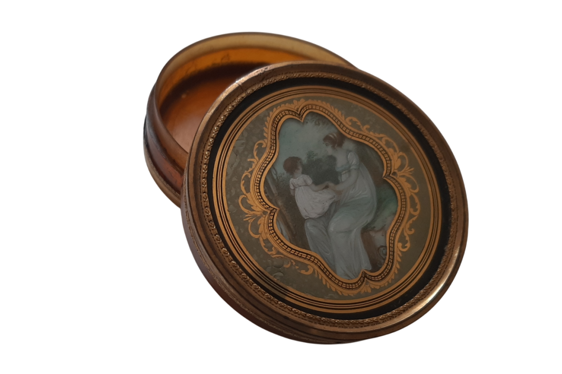 Mother and child,  late 18th century box