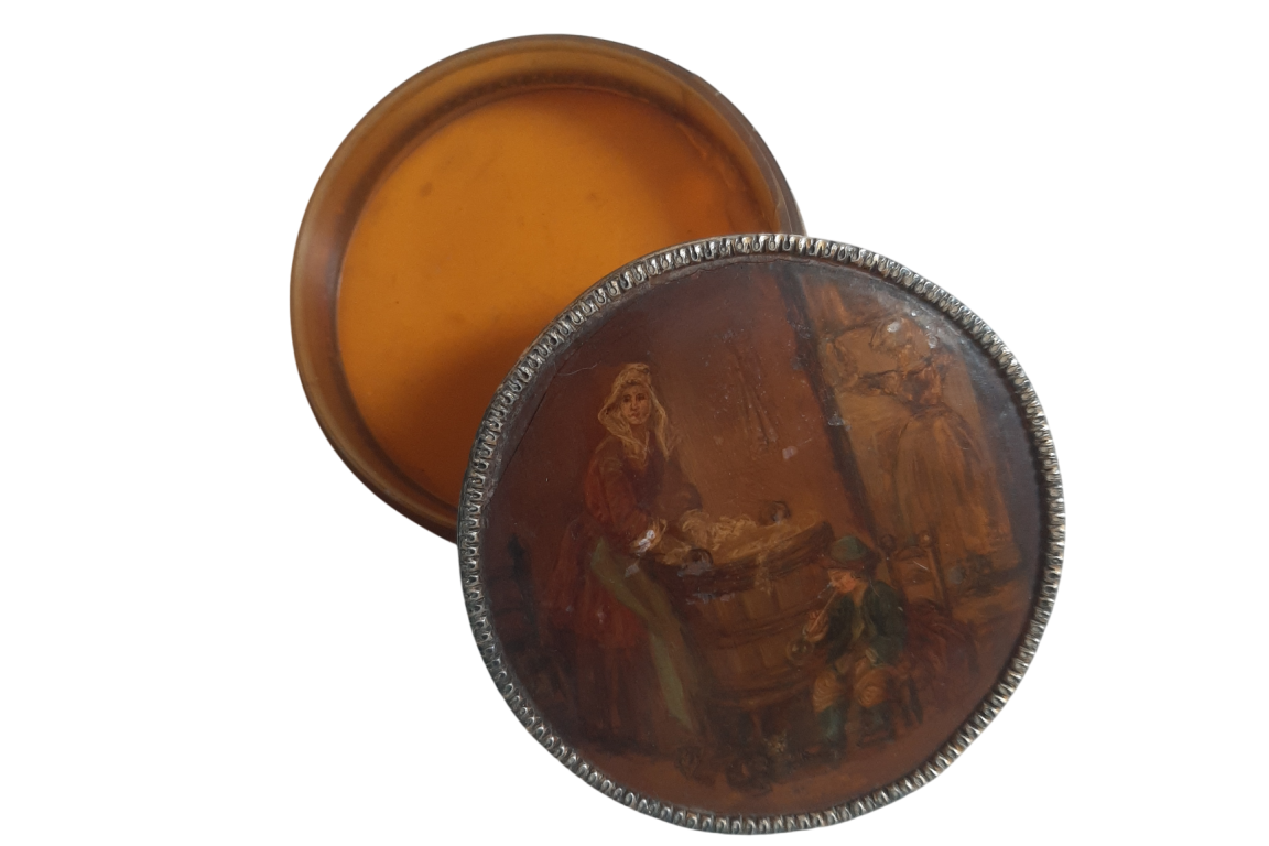 Une petite femme s'occupant à savonner, d'après Chardin., boîte XIXème siècle