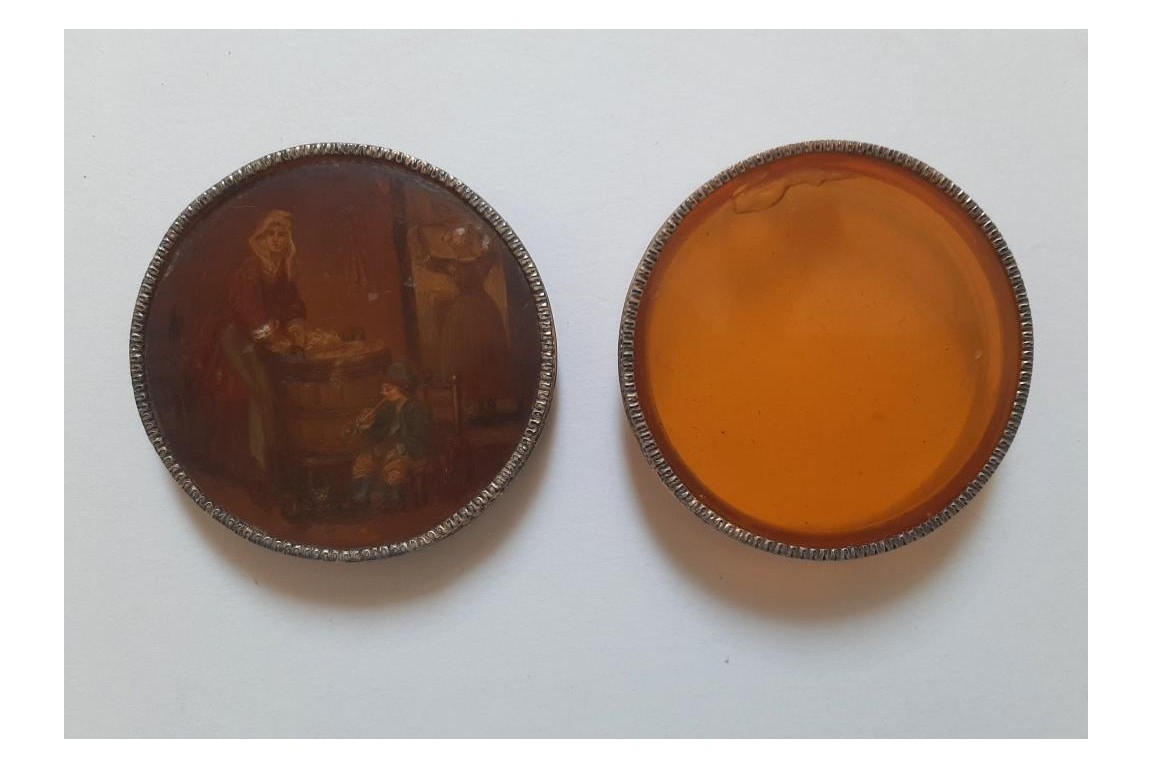 Une petite femme s'occupant à savonner, d'après Chardin., boîte XIXème siècle