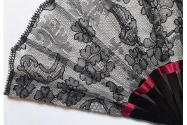 Femme, by Marcel Rochas. Perfum bottle and fan, circa 1948