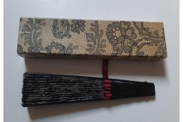 "Femme" de Marcel Rochas, . Flacon de parfum et éventail, vers 1948