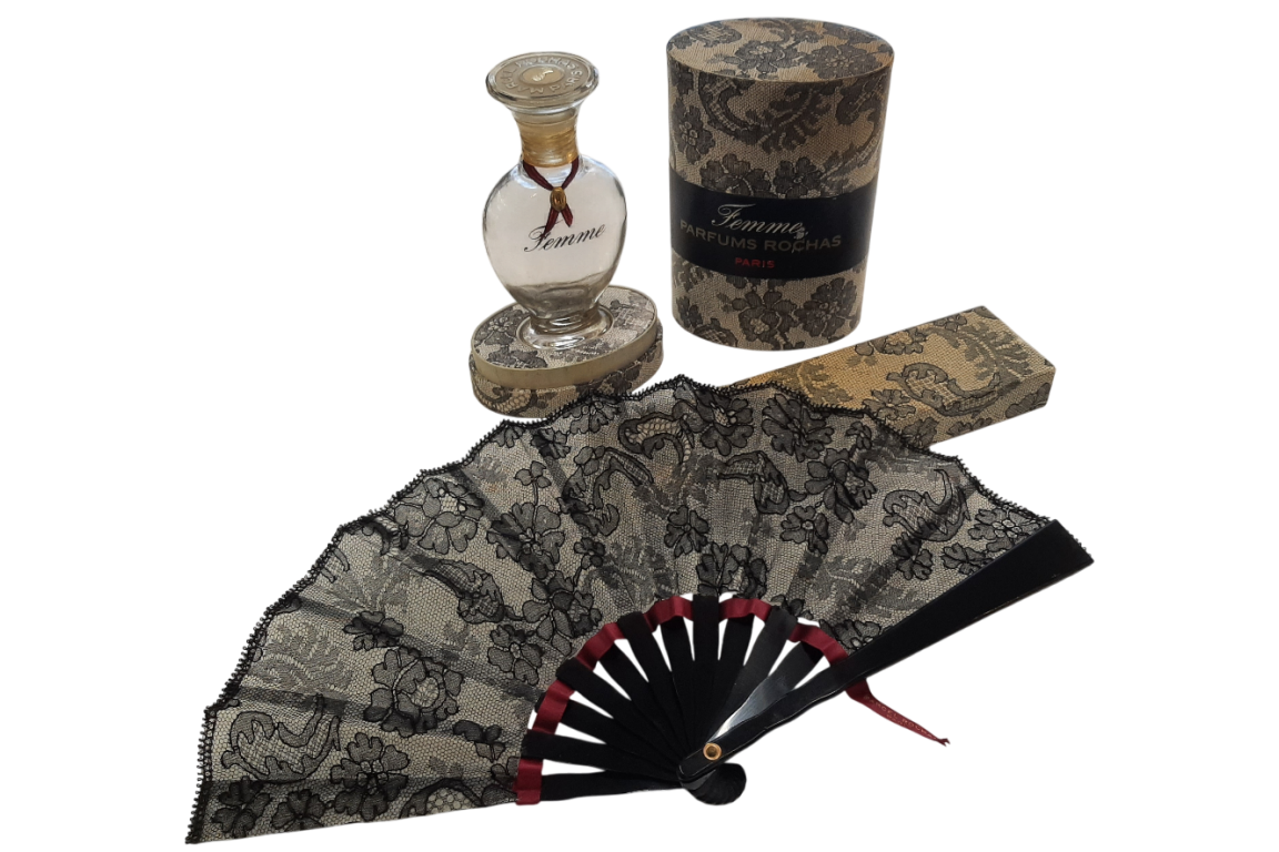 Femme, by Marcel Rochas. Perfum bottle and fan, circa 1948