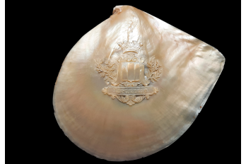 Armorial de Beauvais. Coquille de nacre après 1920