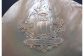 Coat of arms of Beauvais.  Mother-of-pearl shell after 1920