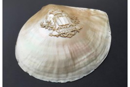 Coat of arms of Beauvais.  Mother-of-pearl shell after 1920