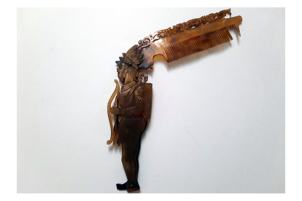 Native, 19th century comb