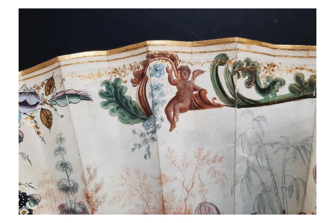Exotismes en camaïeu, éventail vers 1740-50
