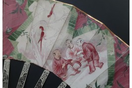 C'est lui ! Éventail Compagnie des Indes vers 1760-70