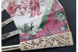 C'est lui ! Éventail Compagnie des Indes vers 1760-70