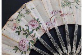 C'est lui ! Éventail Compagnie des Indes vers 1760-70