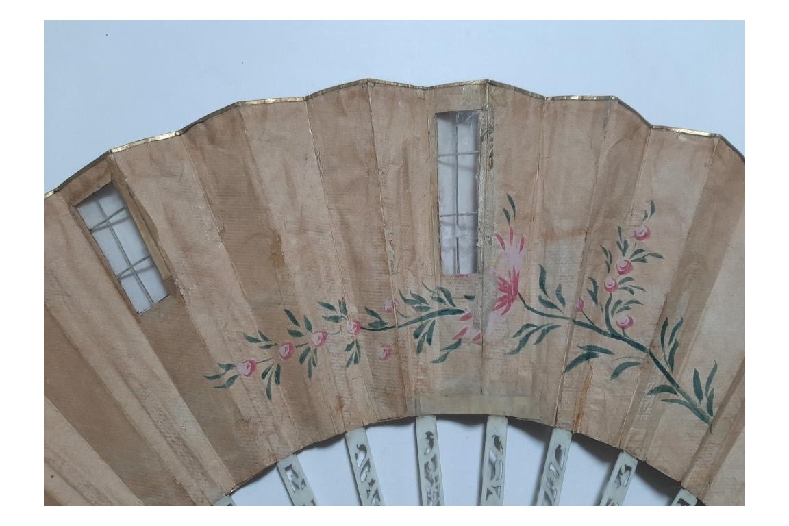 Conversation aux fenêtres, éventail vers 1760-80