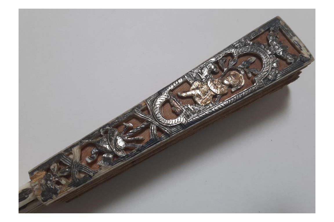 Conversation aux fenêtres, éventail vers 1760-80