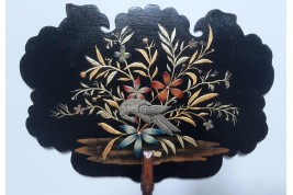 Souvenir de l'ambassade de Siam à Fontainebleau, écrans vers 1861