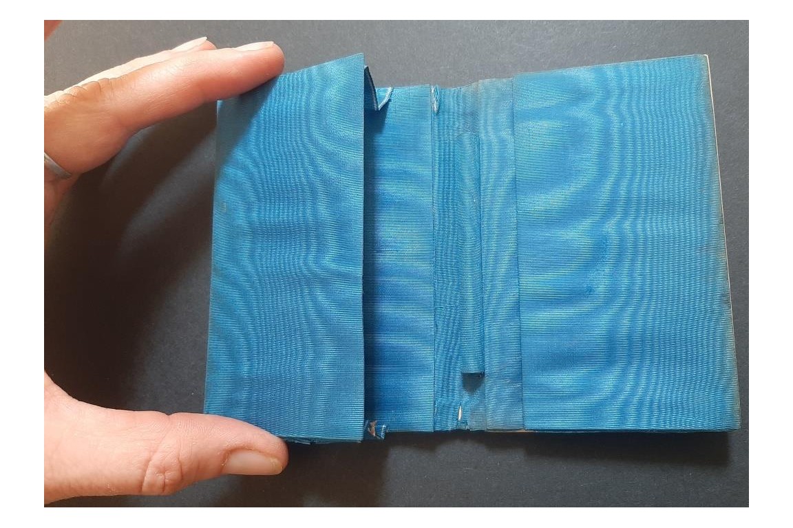 Paul and Virginie, 19th century card holder