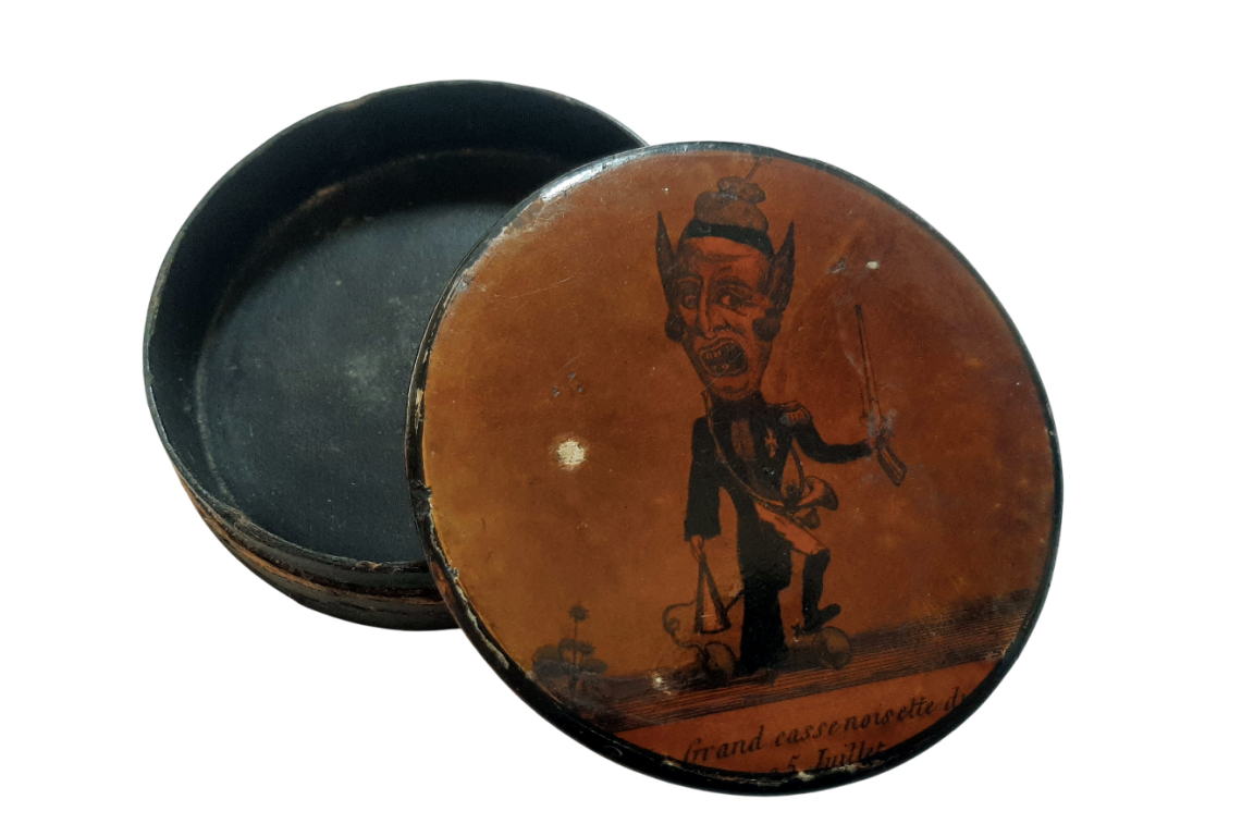 Charles X, the great nutcracker of July 25, snuffbox circa 1830