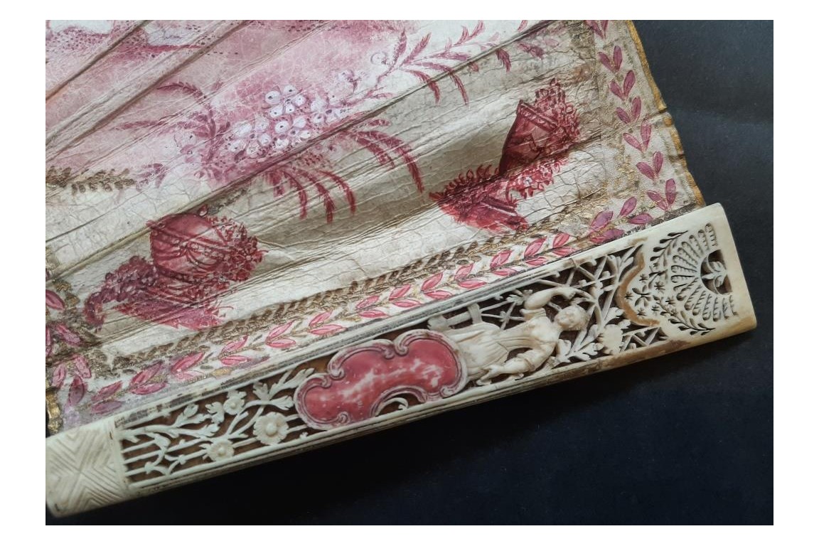 Un camaïeu pour le bal de la duchesse du Berry, éventail Duvelleroy