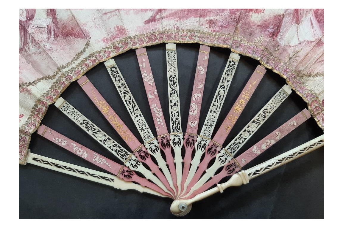 A camaïeu fan for the Duchess of Berry's ball, Duvelleroy fan