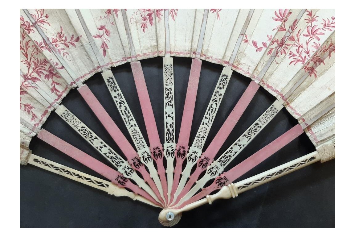 A camaïeu fan for the Duchess of Berry's ball, Duvelleroy fan