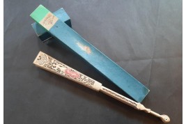 A camaïeu fan for the Duchess of Berry's ball, Duvelleroy fan