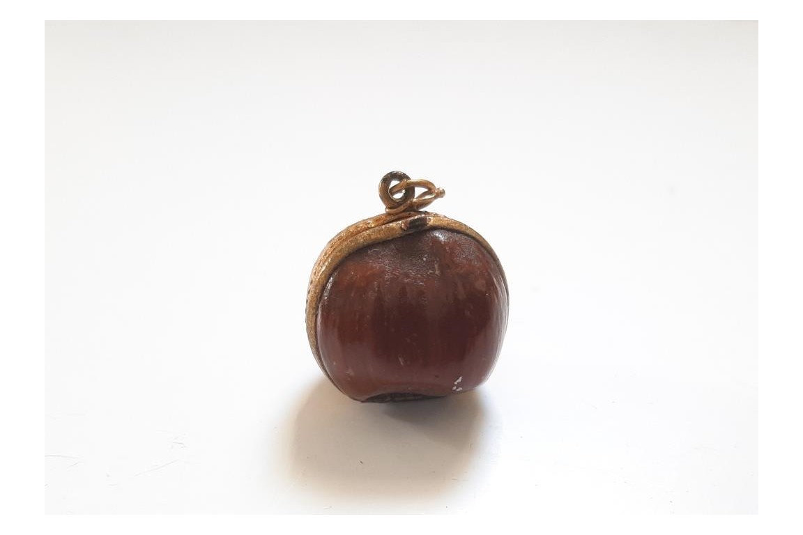 Surprise hazelnut, Nontron cutlery, 19th-20th century