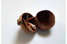 Surprise hazelnut, Nontron cutlery, 19th-20th century