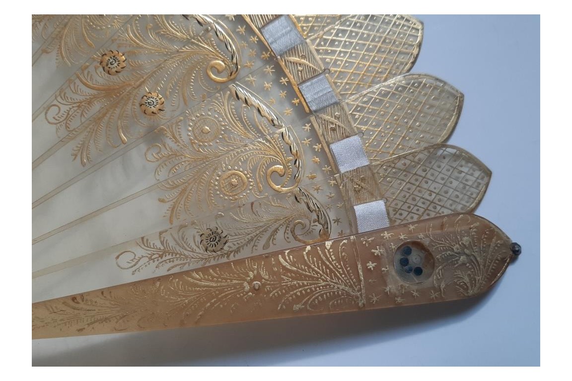 Secret miror, fan circa 1820-30