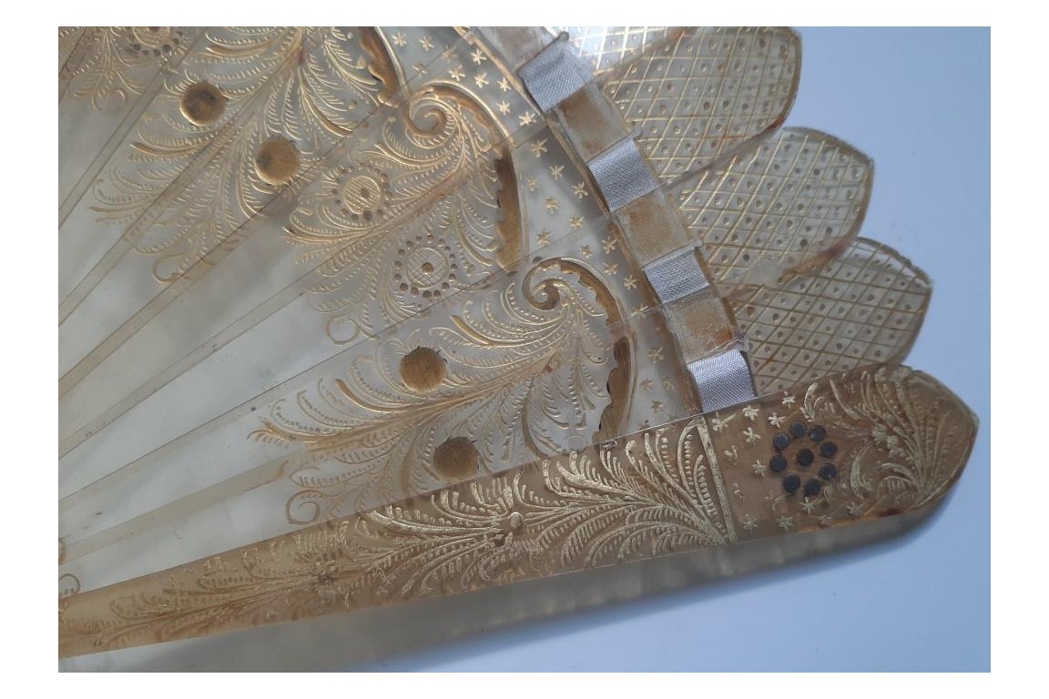 Secret miror, fan circa 1820-30