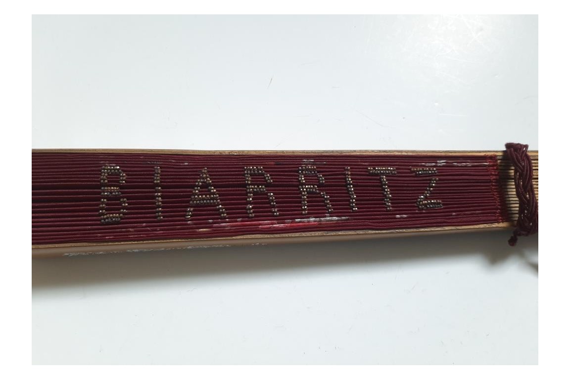 Les perles de Biarritz, éventail vers 1890