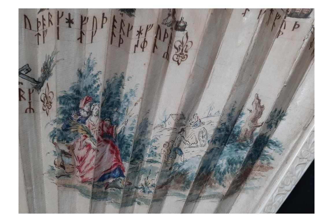 Mystérieuses runes, éventail vers 1730-40