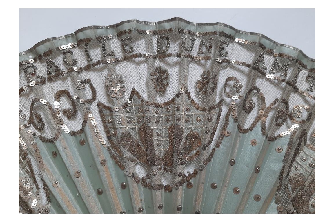 Fragile, fan circa 1795-1800