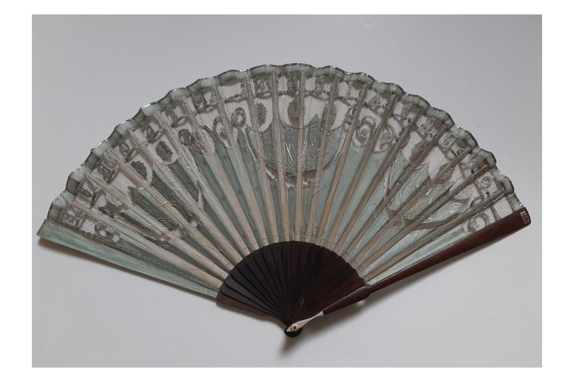 Fragile, éventail vers 1795-1800