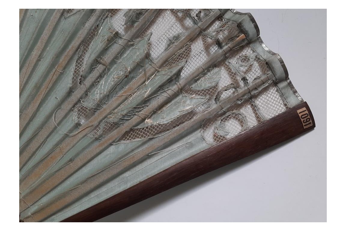 Fragile, éventail vers 1795-1800