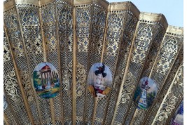 Elegant women of the Second Republic ? Fan circa 1848