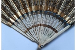 Elegant women of the Second Republic ? Fan circa 1848