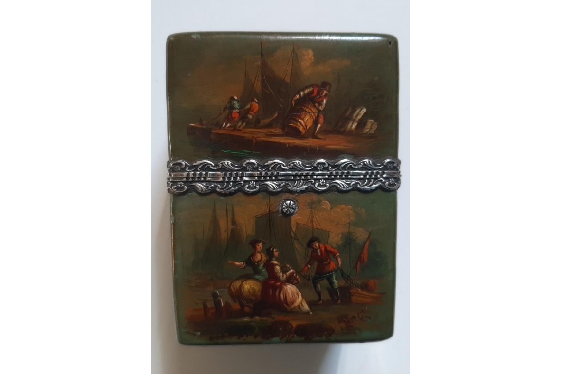 Perfume necessary in the style of the 18th century